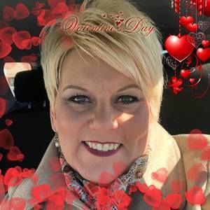 Meet your Posher, Danelle